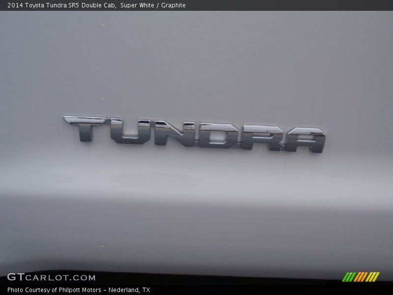 Super White / Graphite 2014 Toyota Tundra SR5 Double Cab