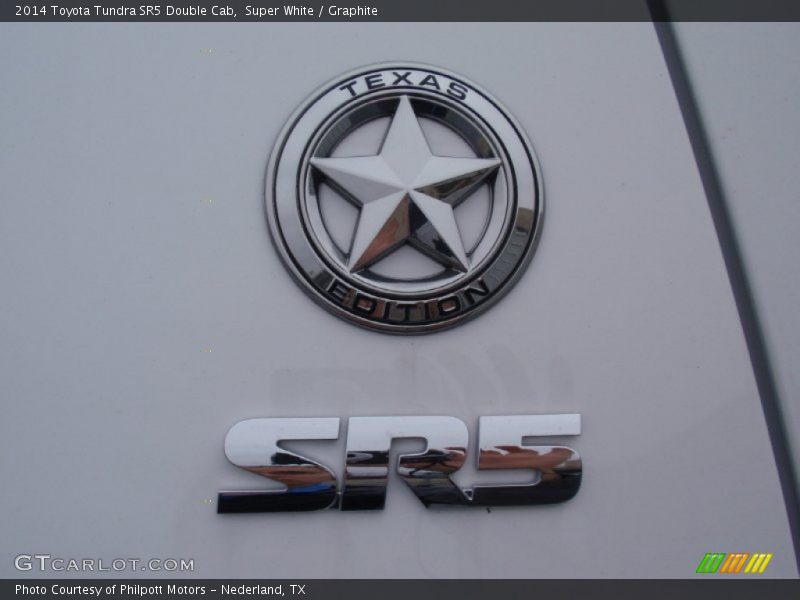 Super White / Graphite 2014 Toyota Tundra SR5 Double Cab