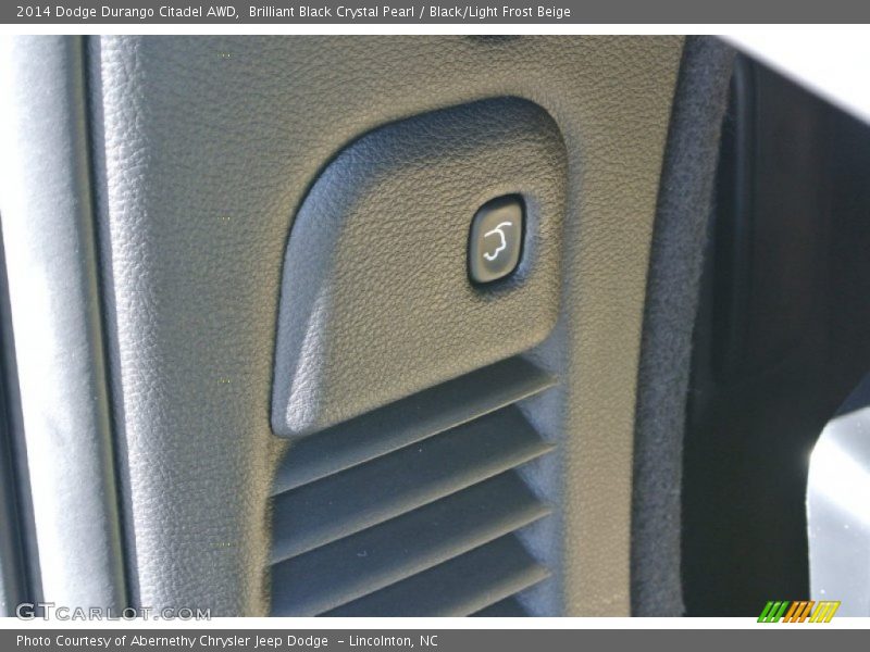 Brilliant Black Crystal Pearl / Black/Light Frost Beige 2014 Dodge Durango Citadel AWD