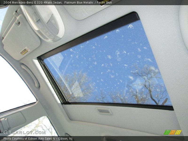 Sunroof of 2004 E 320 4Matic Sedan