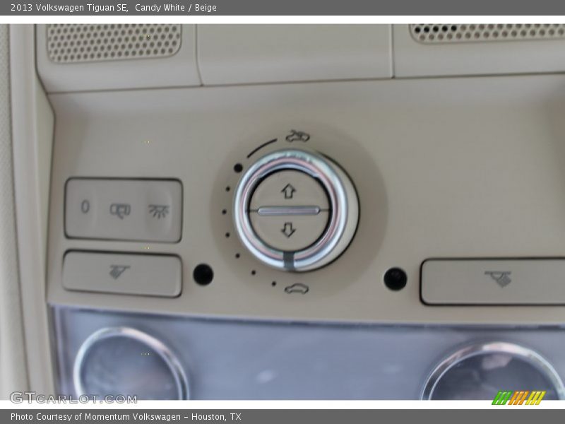 Candy White / Beige 2013 Volkswagen Tiguan SE