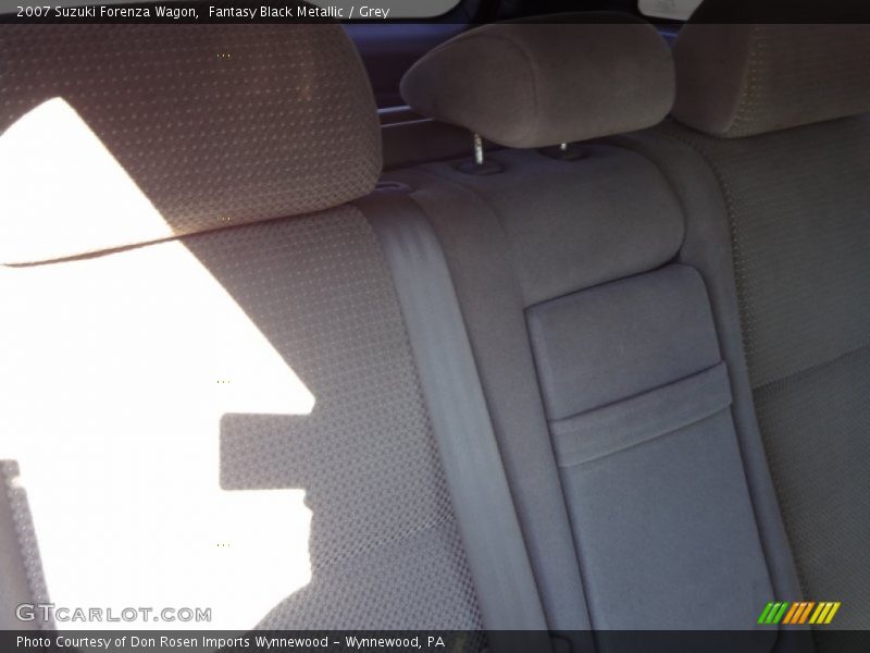 Fantasy Black Metallic / Grey 2007 Suzuki Forenza Wagon
