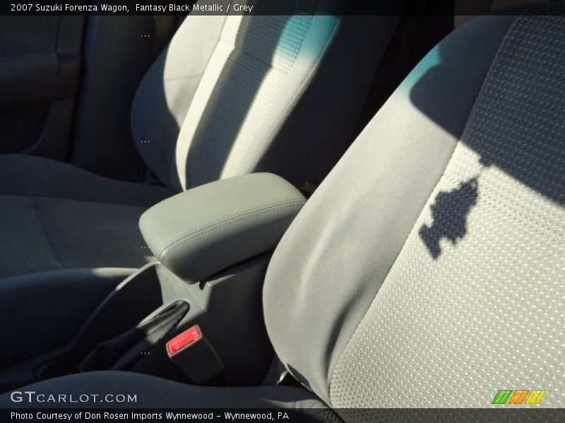 Fantasy Black Metallic / Grey 2007 Suzuki Forenza Wagon