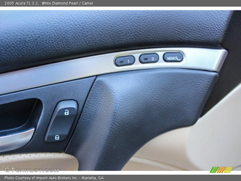 White Diamond Pearl / Camel 2005 Acura TL 3.2