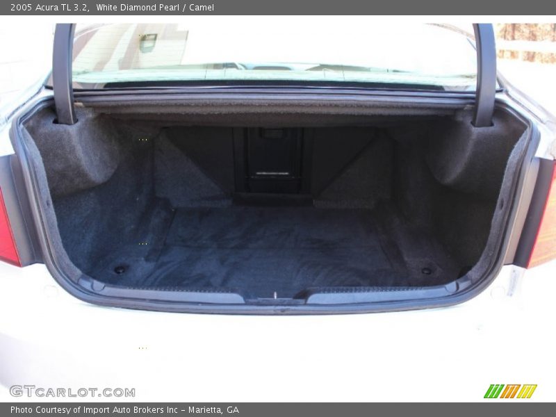 White Diamond Pearl / Camel 2005 Acura TL 3.2