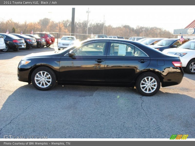 Black / Ash 2011 Toyota Camry XLE