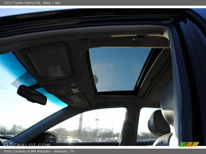 Black / Ash 2011 Toyota Camry XLE