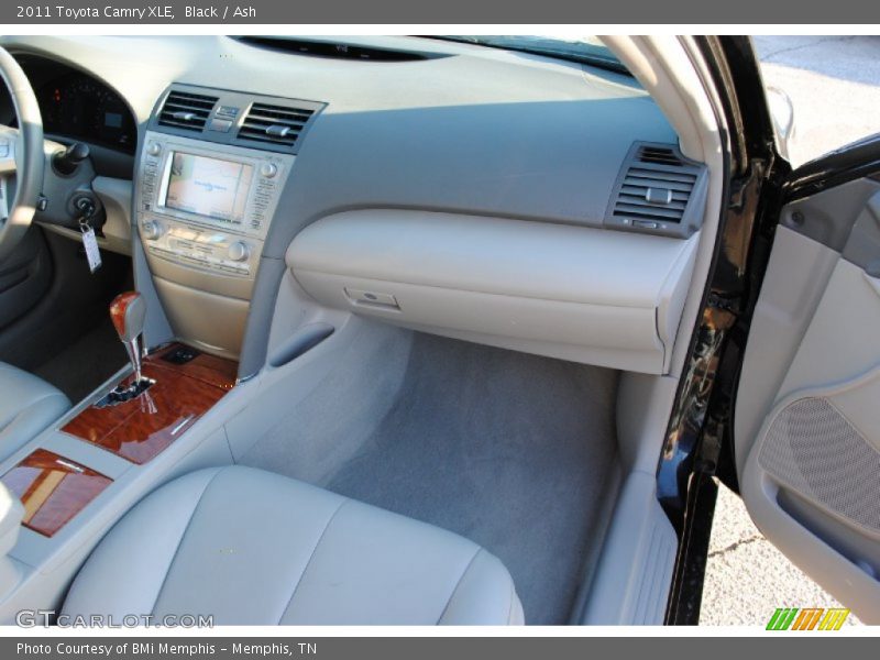 Black / Ash 2011 Toyota Camry XLE