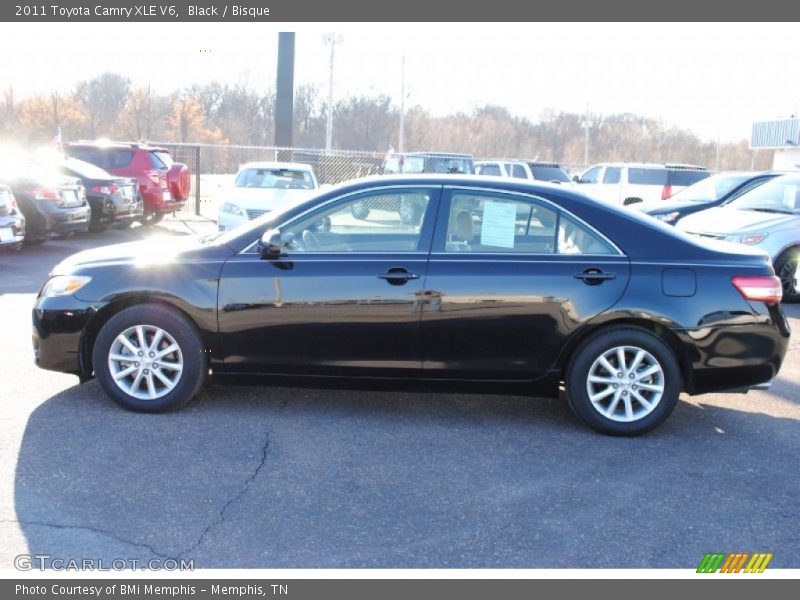 Black / Bisque 2011 Toyota Camry XLE V6