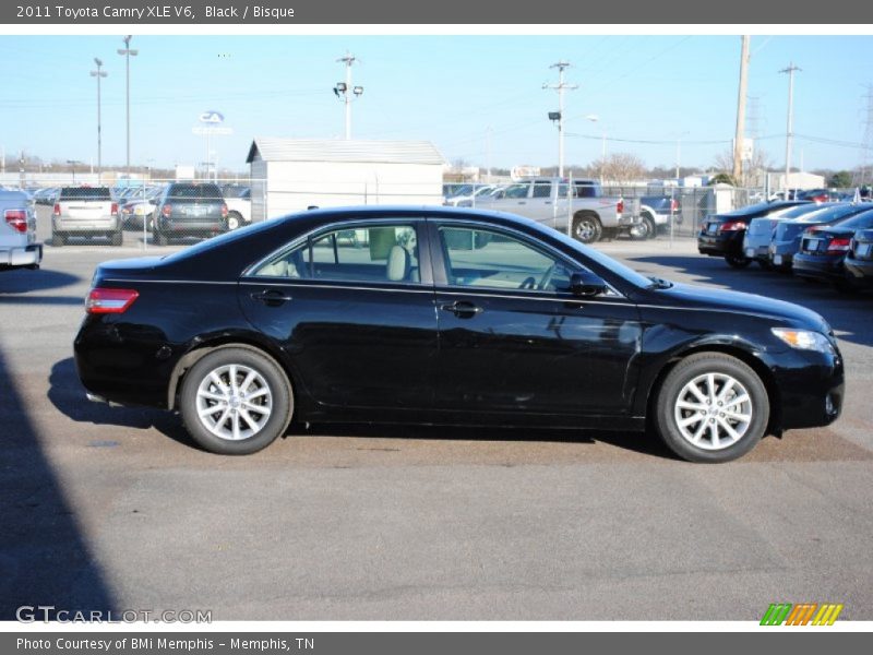 Black / Bisque 2011 Toyota Camry XLE V6