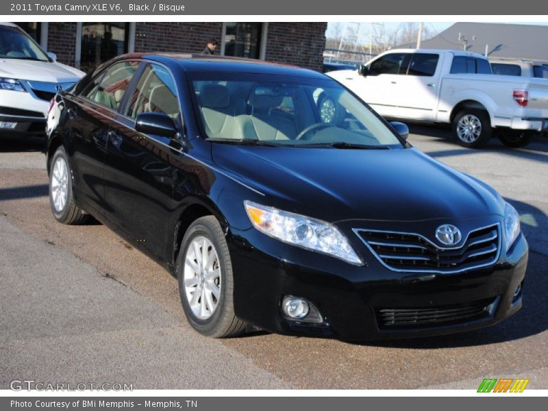 Black / Bisque 2011 Toyota Camry XLE V6