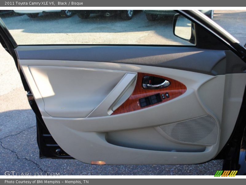 Black / Bisque 2011 Toyota Camry XLE V6