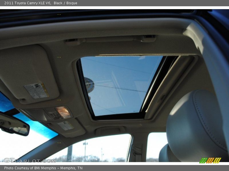 Black / Bisque 2011 Toyota Camry XLE V6