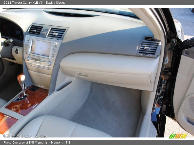 Black / Bisque 2011 Toyota Camry XLE V6