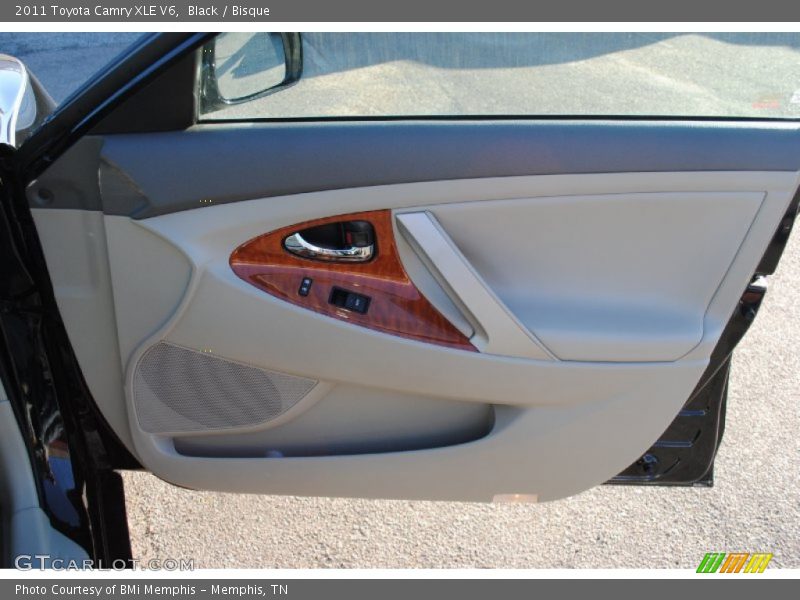 Black / Bisque 2011 Toyota Camry XLE V6