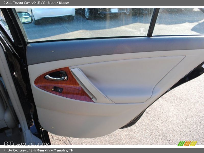 Black / Bisque 2011 Toyota Camry XLE V6