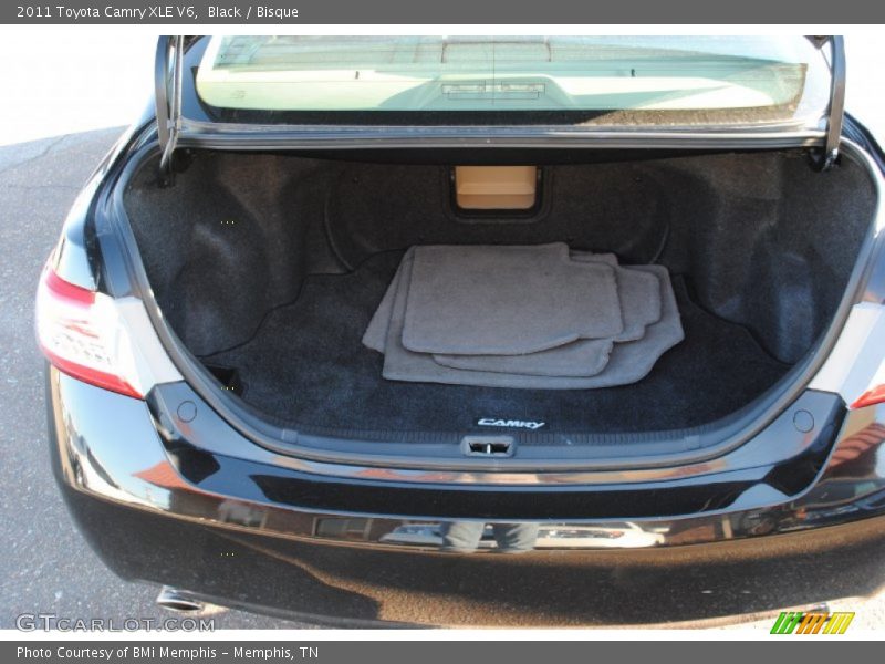 Black / Bisque 2011 Toyota Camry XLE V6