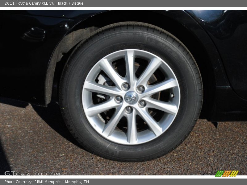 Black / Bisque 2011 Toyota Camry XLE V6