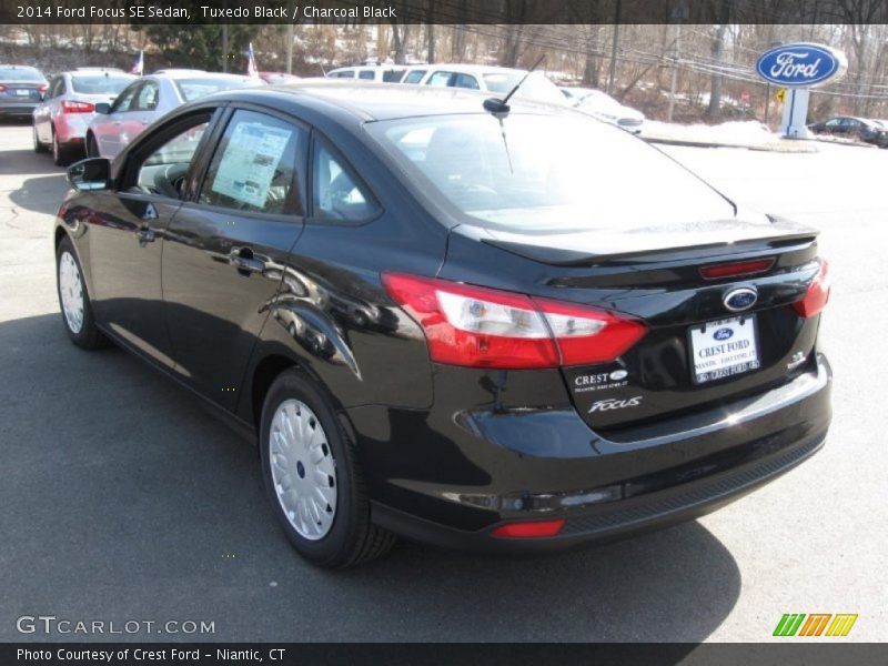 Tuxedo Black / Charcoal Black 2014 Ford Focus SE Sedan