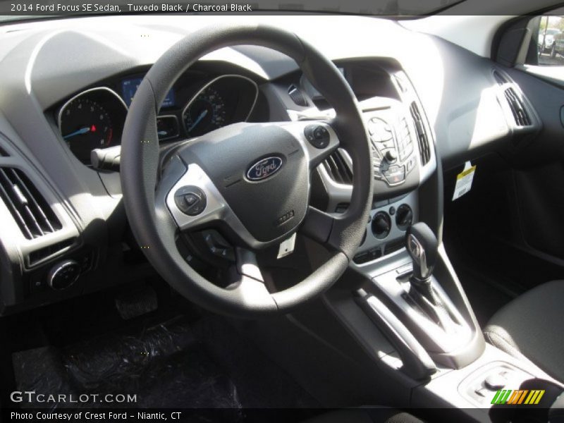Tuxedo Black / Charcoal Black 2014 Ford Focus SE Sedan