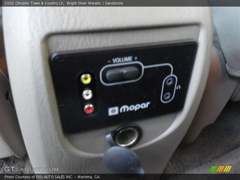 Bright Silver Metallic / Sandstone 2002 Chrysler Town & Country LX