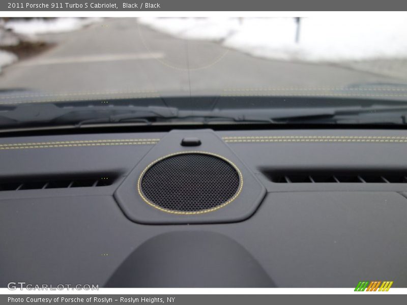 Audio System of 2011 911 Turbo S Cabriolet