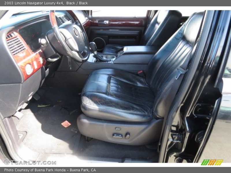 Black / Black 2003 Lincoln Navigator Luxury 4x4