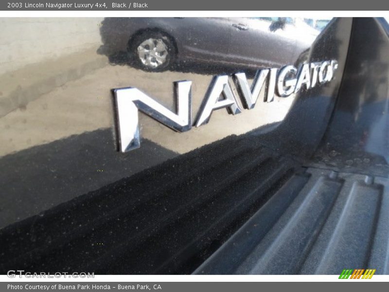Black / Black 2003 Lincoln Navigator Luxury 4x4