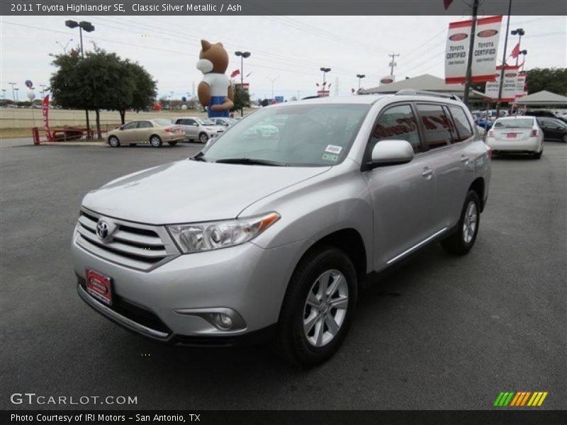 Classic Silver Metallic / Ash 2011 Toyota Highlander SE