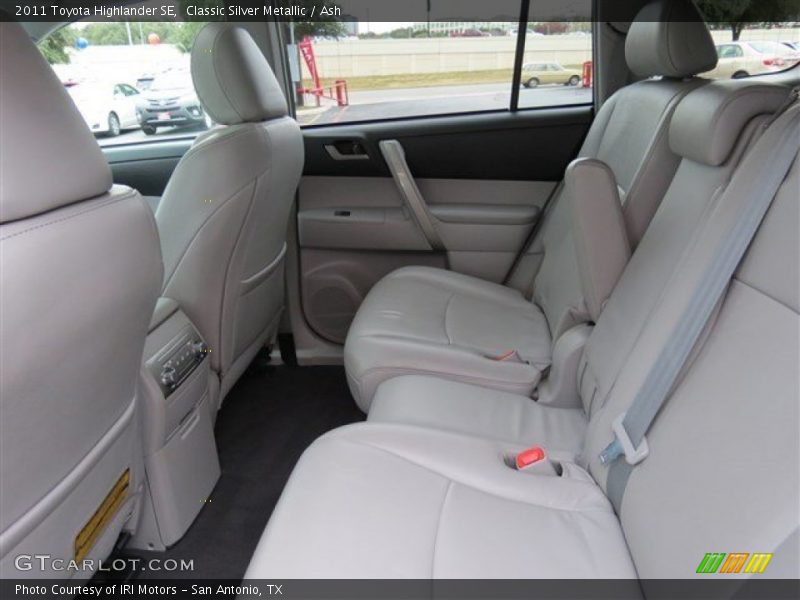 Classic Silver Metallic / Ash 2011 Toyota Highlander SE