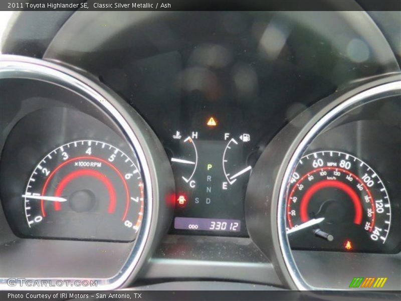 Classic Silver Metallic / Ash 2011 Toyota Highlander SE