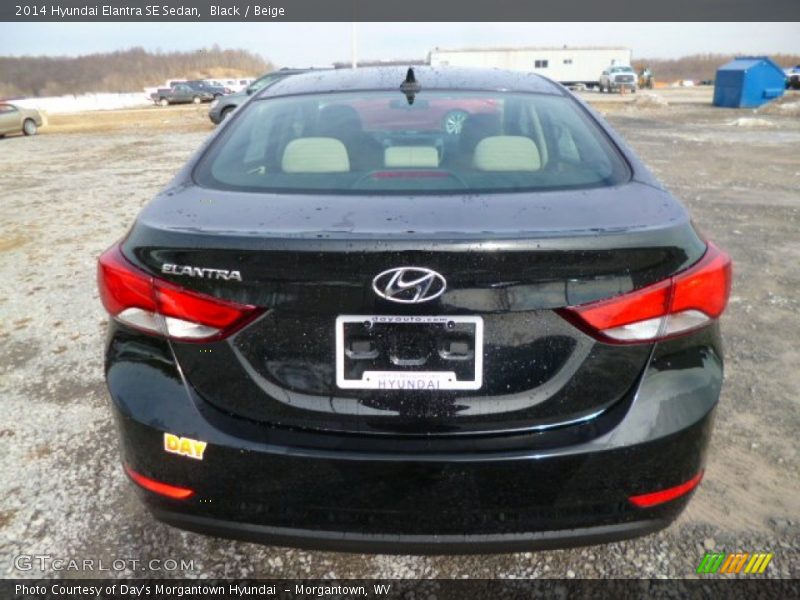 Black / Beige 2014 Hyundai Elantra SE Sedan