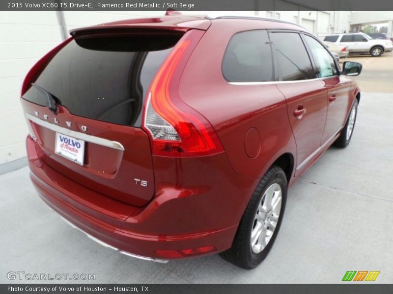 Flamenco Red Metallic / Soft Beige 2015 Volvo XC60 T5 Drive-E