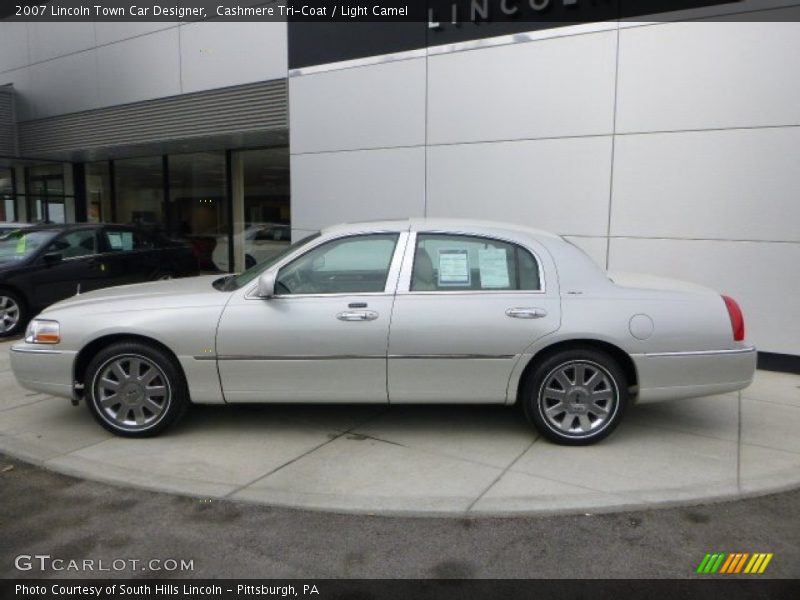 Cashmere Tri-Coat / Light Camel 2007 Lincoln Town Car Designer