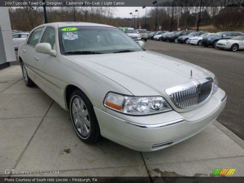 Cashmere Tri-Coat / Light Camel 2007 Lincoln Town Car Designer
