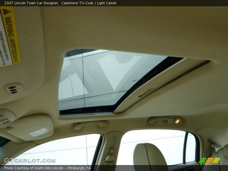 Cashmere Tri-Coat / Light Camel 2007 Lincoln Town Car Designer
