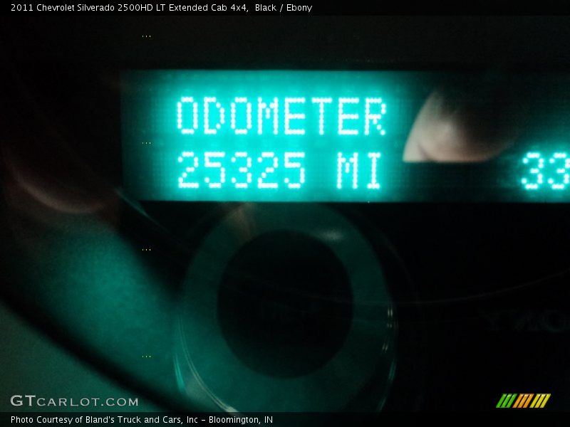 Black / Ebony 2011 Chevrolet Silverado 2500HD LT Extended Cab 4x4
