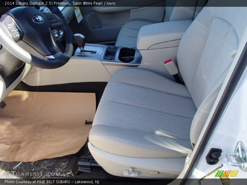 Satin White Pearl / Ivory 2014 Subaru Outback 2.5i Premium