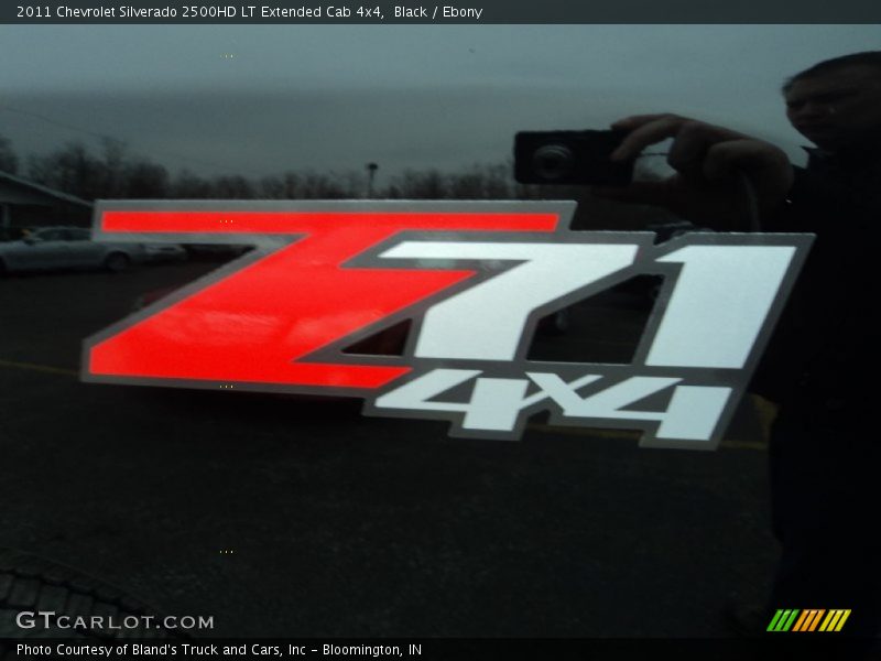Black / Ebony 2011 Chevrolet Silverado 2500HD LT Extended Cab 4x4