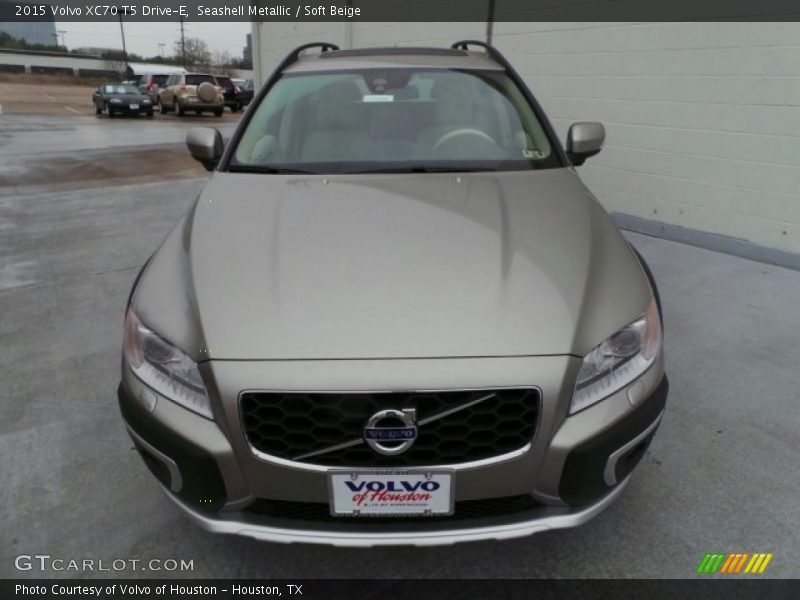 Seashell Metallic / Soft Beige 2015 Volvo XC70 T5 Drive-E