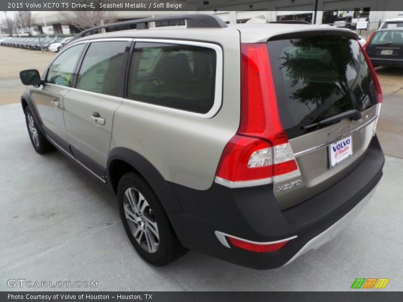 Seashell Metallic / Soft Beige 2015 Volvo XC70 T5 Drive-E