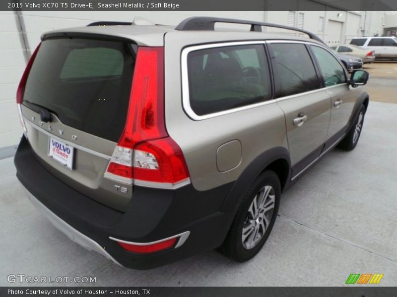 Seashell Metallic / Soft Beige 2015 Volvo XC70 T5 Drive-E