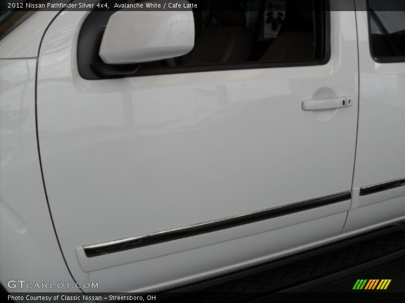 Avalanche White / Cafe Latte 2012 Nissan Pathfinder Silver 4x4