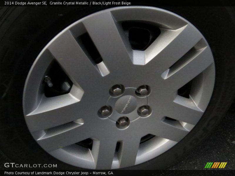 Granite Crystal Metallic / Black/Light Frost Beige 2014 Dodge Avenger SE