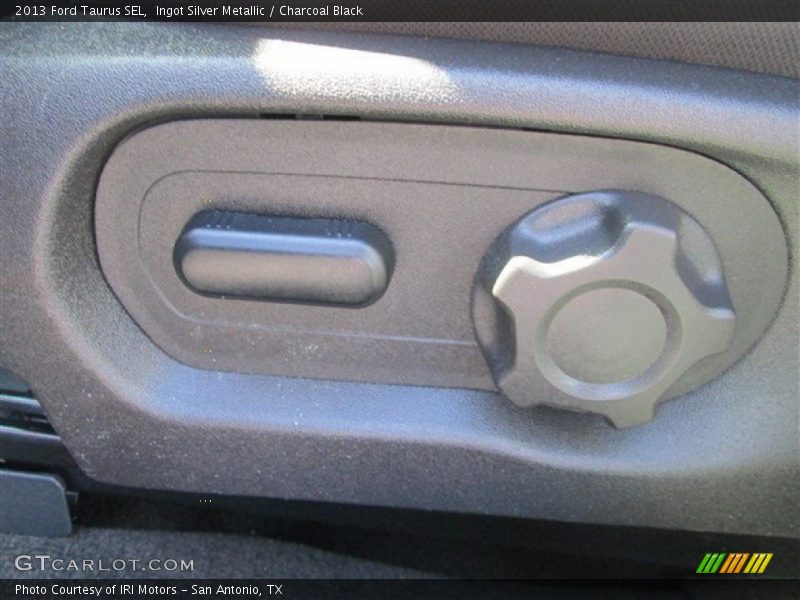 Ingot Silver Metallic / Charcoal Black 2013 Ford Taurus SEL
