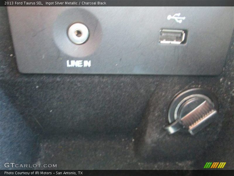Ingot Silver Metallic / Charcoal Black 2013 Ford Taurus SEL
