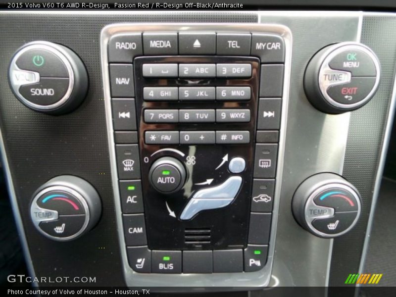 Controls of 2015 V60 T6 AWD R-Design