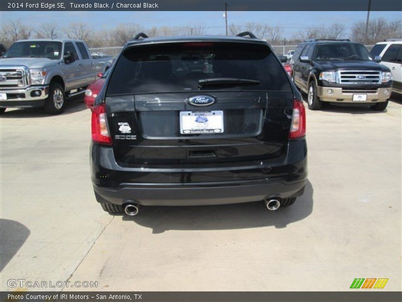 Tuxedo Black / Charcoal Black 2014 Ford Edge SE