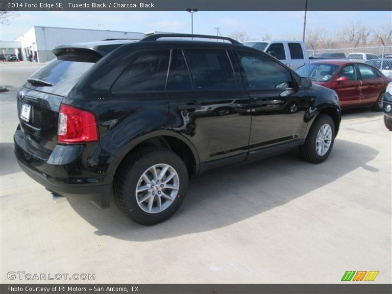 Tuxedo Black / Charcoal Black 2014 Ford Edge SE