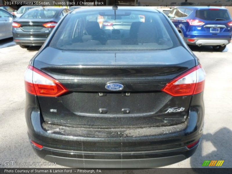 Tuxedo Black / Charcoal Black 2014 Ford Fiesta SE Sedan